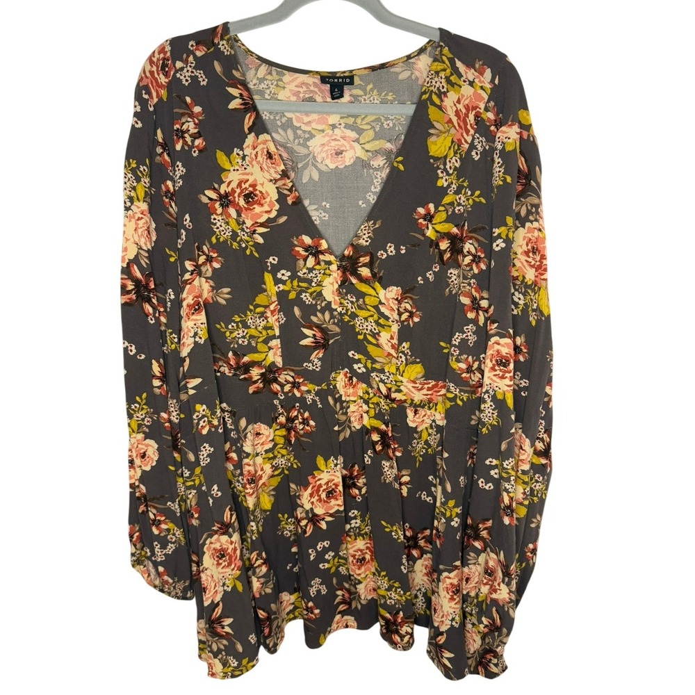 Torrid Blouse Women 4 Grey Floral V-Neck Empire Waist Long Sleeve Rayon Top